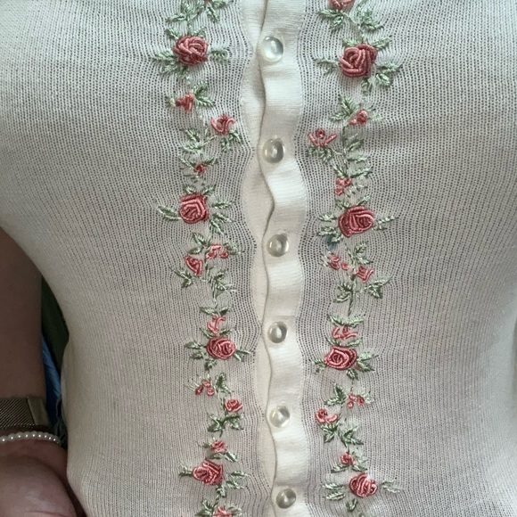 Vintage 00s Betsey Johnson Button-Up Cami with Embroidered Roses - Picture 5 of 6